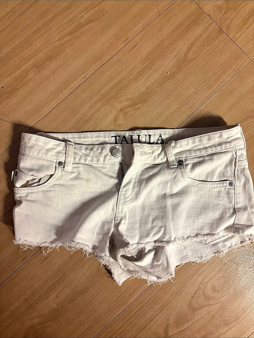 TALULA Frayed Jean Shorts in White Waist 27
